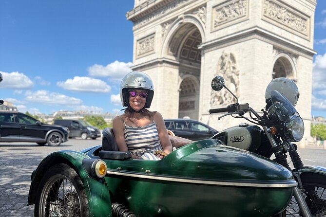 Paris: Guided Side Car Tour on the Left Bank - Meeting at Le Petit Plateau and what to expect