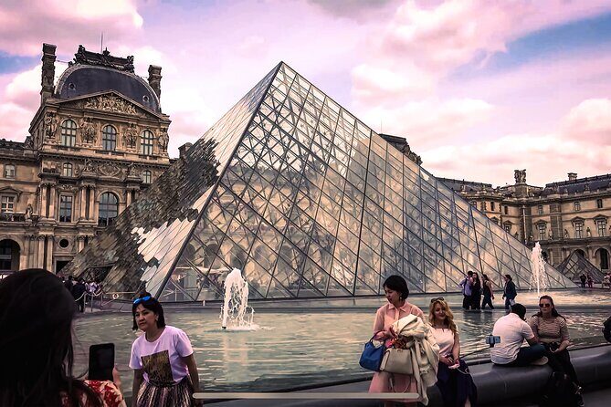 Paris Half Day Tour & Cruise, Private Guide & Louvre Entrance - The Seine cruise with a 24-hour hop-on pass