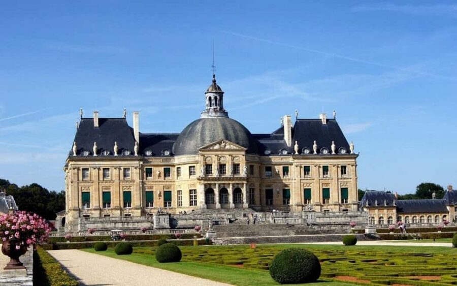 Paris: Half-Day Trip to Fontainebleau with a Local - The Road From Paris: Comfort, Stops, and What the Driver Can Do