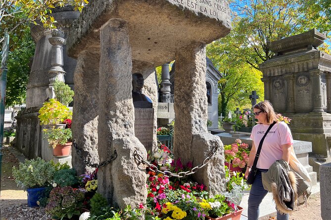 Paris: Haunted Père Lachaise Cemetery Guided Tour - The Physical Reality Check: Cobblestones, Steps, and Footwear