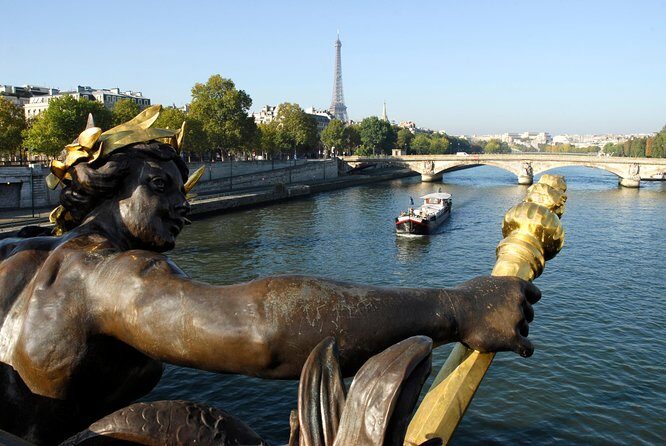 Paris Highlights Immersive Coach Tour - Seine bridges, Pont Neuf, and the Notre-Dame area from the coach