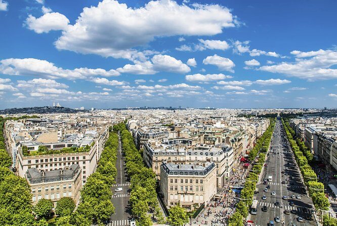 Paris Highlights Immersive Coach Tour - Passing the “museum corridor” and city hall history moments