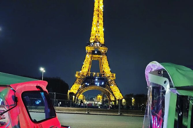 Paris Highlights & Monuments - Eiffel Tower, Arc de Triomphe, and the Champs-Élysées Photo Loop