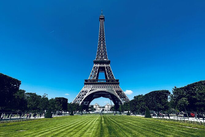Paris Highlights Private Sightseeing Car Tour - What to Expect at Each Stop: Pace, Photos, and Walking