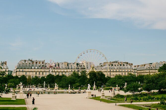 Paris Highlights with an LGBTQ Perspective Private Tour - A queer walking route across central Paris