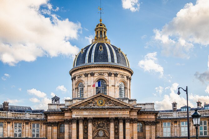 Paris History Walk: Medieval Marais, Notre Dame Islands & Stories - Marché aux Fleurs and Palais de Justice: everyday Paris meets old power