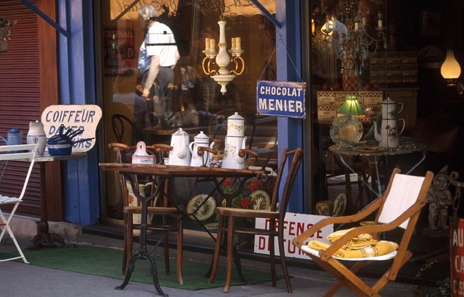 Paris Iconic Saint Ouen Flea Market Small Group Walking Tour - Saint-Ouen in One Afternoon: Why 3 Hours Works
