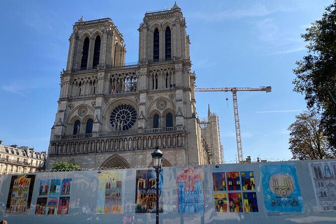 Paris Île de la Cité and Notre-Dame Walking Tour With Crypt - Sainte-Chapelle area and the flower market: architecture plus everyday Paris