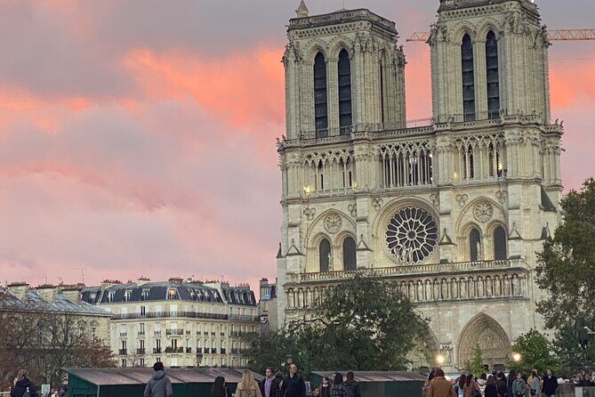 Paris Île de la Cité and Notre-Dame Walking Tour With Crypt - Step-by-step: Henri IV to Place Dauphine before Notre-Dame