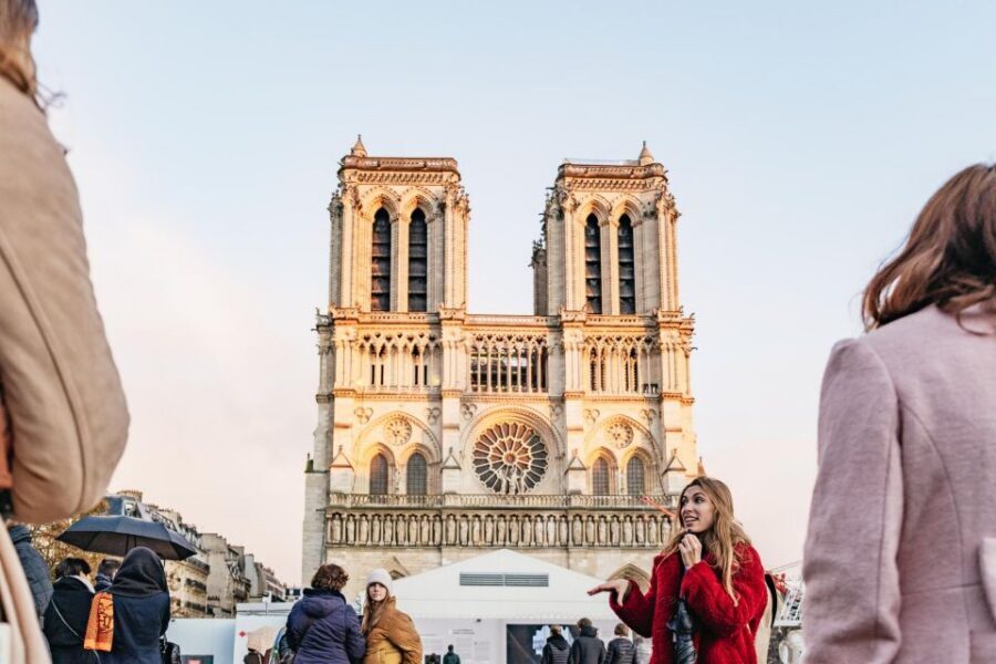 Paris: Ile de la Cité Walking Tour with Sainte-Chapelle - Who should book this tour?