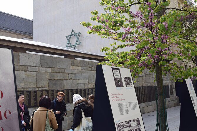 Paris Jewish Heritage: Le Marais & Montmartre Guided Walking Tour - Le Marais: medieval streets, rebuilt community, and how the guide sets the scene
