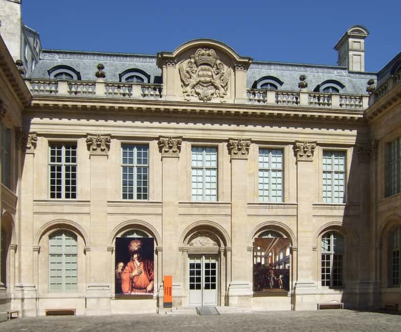 Paris: Jewish Marais District Walking Tour - Shoah Memorial and Deportation Martyrs: remembrance with context