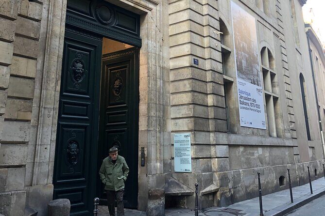 Paris Jewish Quarter Marais Smartphone GPSAPP Audio Walking Tour - La Boutique Jaune Area and Jewish Food Stops: Where to Pause Without Losing the Plot