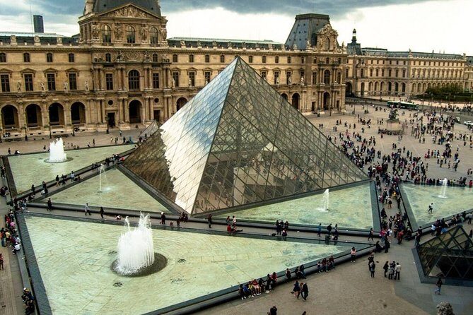 Paris Kids Louvre Treasure Hunt Private Tour - Kids materials and rewards: why children stay focused