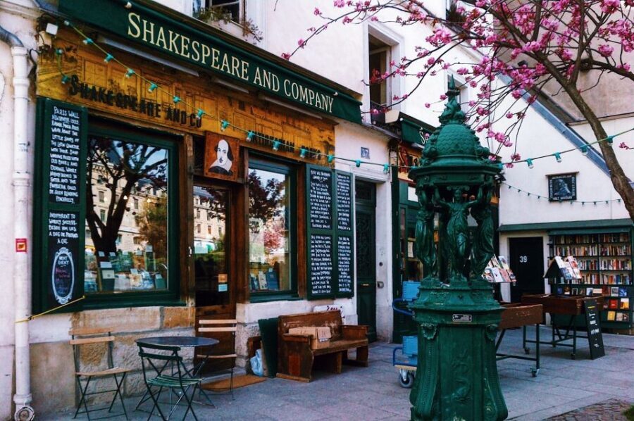 Paris: Latin Quarter 2.5-Hour Private or Group Walking Tour - Notre Dame area: seeing the medieval Paris clues