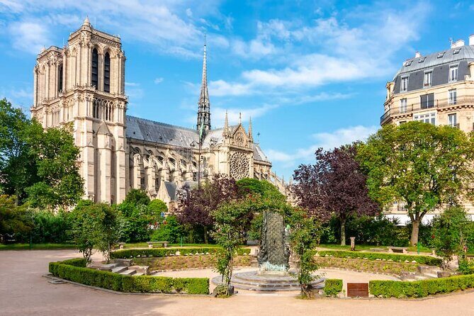 Paris Latin quarter: Private walking tour with a local guide - FAQ