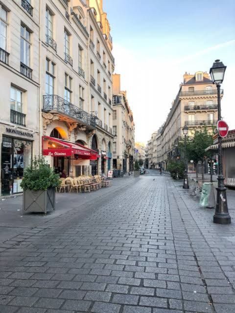 Paris: Le Marais District Guided Walking Tour - Saint-Gervais, Charlemagne, and the details that make the Marais click