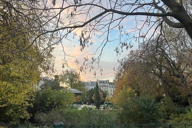 Paris Le Marais District Guided Walking Tour with Tastings - Price and what you actually get for $39.61