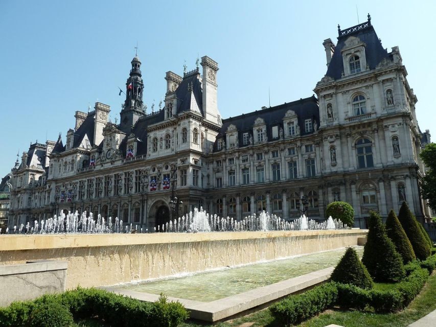 Paris: Le Marais Highlights Guided Small Group Walking Tour - Place des Vosges: the square that sets the tone