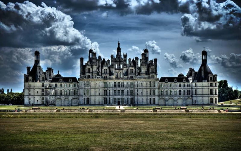 Paris: Loire Valley Castles Tour with Wine Tasting - Chambord and Amboise: Time-Slotted Castle Visits (With a Lunch Reset)