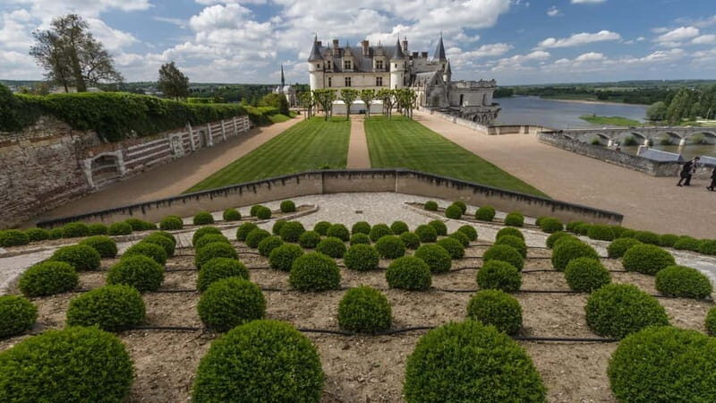 Paris: Loire Valley Castles Tour with Wine Tasting - Price and Value: Why $318 Can Be Fair (Not Just Expensive)