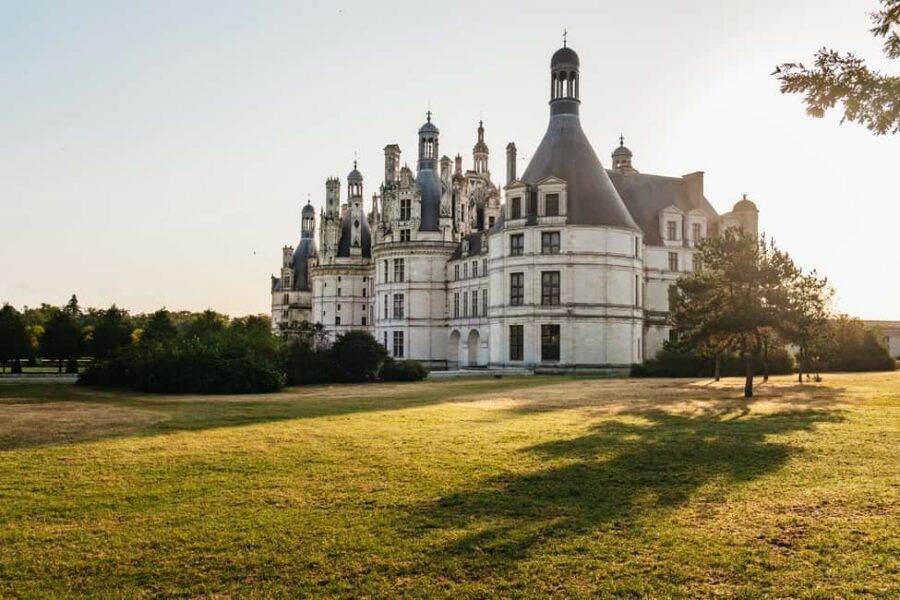 Paris: Loire Valley Chambord Castle, Wine Tasting & Lunch - The morning drive: croissants, Loire grapes, and castle-sightline views
