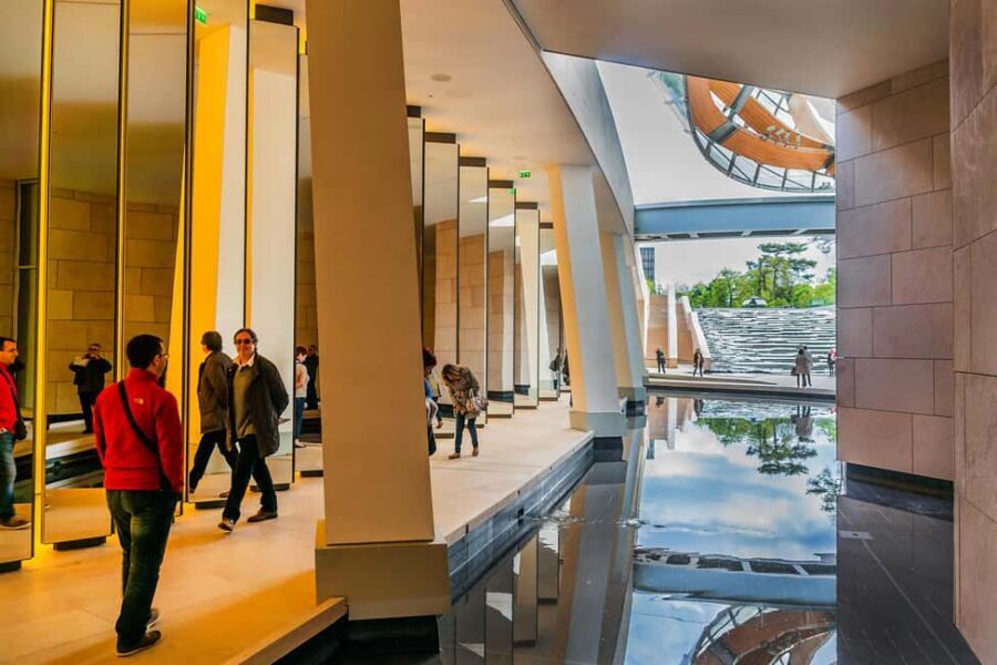 Paris: Louis Vuitton Foundation Exterior Tour with Entry - Key takeaways before you go