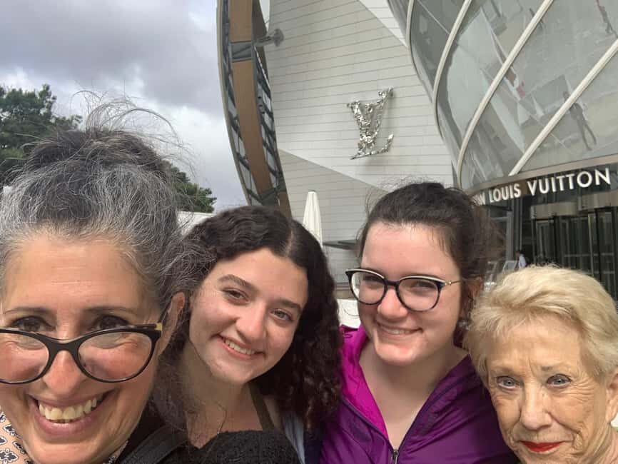 Paris: Louis Vuitton Foundation Exterior Tour with Entry - Why the Fondation Louis Vuitton is worth your time (and your money)