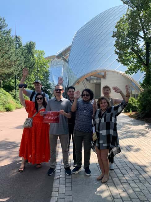 Paris: Louis Vuitton Foundation Exterior Tour with Entry - Exhibitions by date: Frank Gehry’s Architectural Journey vs. David Hockney