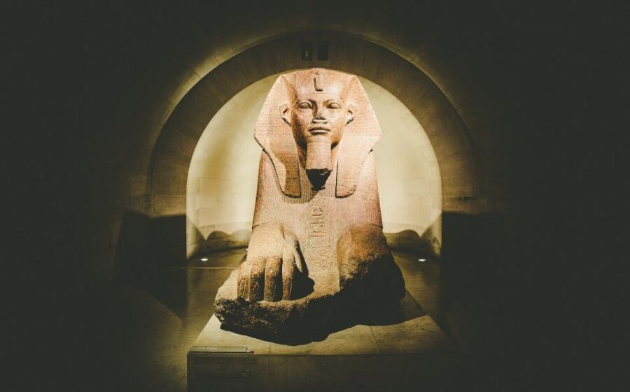 Paris: Louvre Masterpieces Private Tour with Reserved Entry - Mona Lisa in real life: what your guide helps you notice