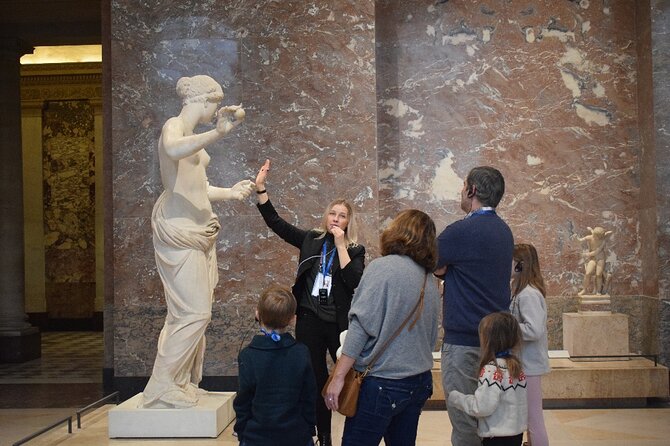 Paris : Louvre Museum Guided Tour with Pre-Booked Tickets - Headphones, Licensed Guides, and Group Dynamics