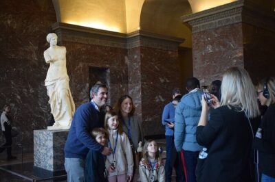 Paris : Louvre Museum Guided Tour with Pre-Booked Tickets - Your 2-Hour Louvre Route: How You’ll Spend the Time