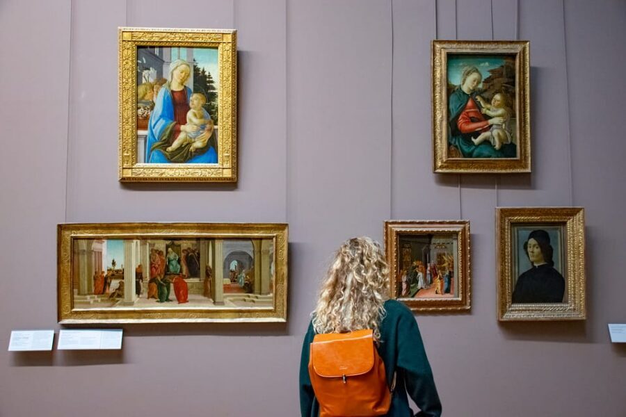 Paris: Louvre Museum Highlights Small-Group Guided Tour - Getting In: Skip the Ticket Line, Still Expect Security