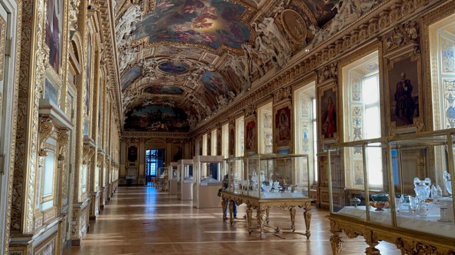 Paris: Louvre Museum Mona Lisa First Viewing Semi-Private - What kind of people will love this tour most