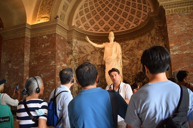Paris Louvre Museum Private Guided Tour with Pre-Reserved Tickets - Entering Through the Louvre Pyramid: How This Saves You Real Time