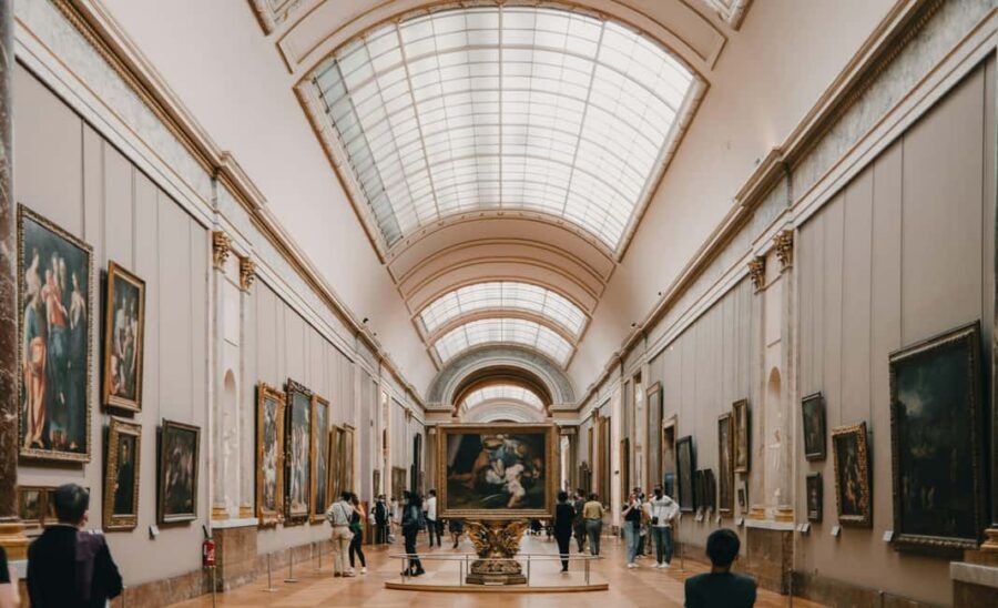 Paris: Louvre Museum & River Cruise Priority Access Tickets - How the 3-hour limit really plays out