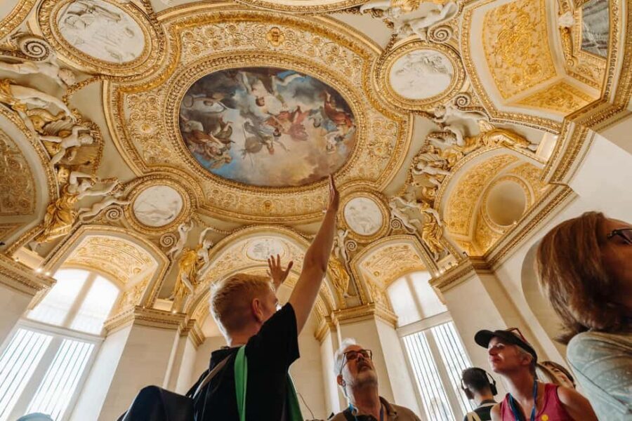 Paris: Louvre or Orsay, Eiffel Tower, City Walk & Cruise - Louvre or Orsay: how the guide makes the art time feel worth it