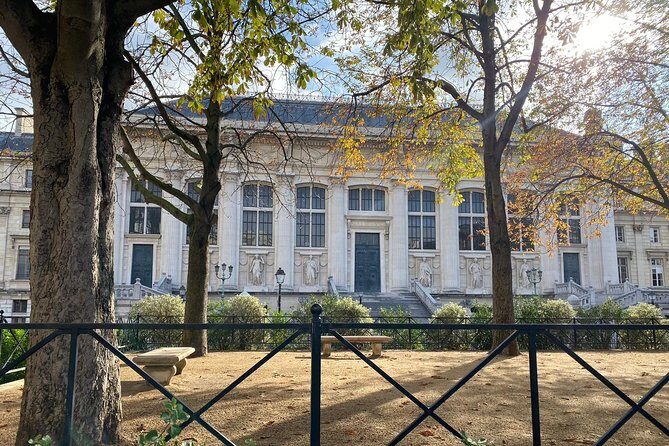 Paris & Louvre Semi Private or Private Tour with Île de la Cité - What this costs, and why it’s not just a ticket price