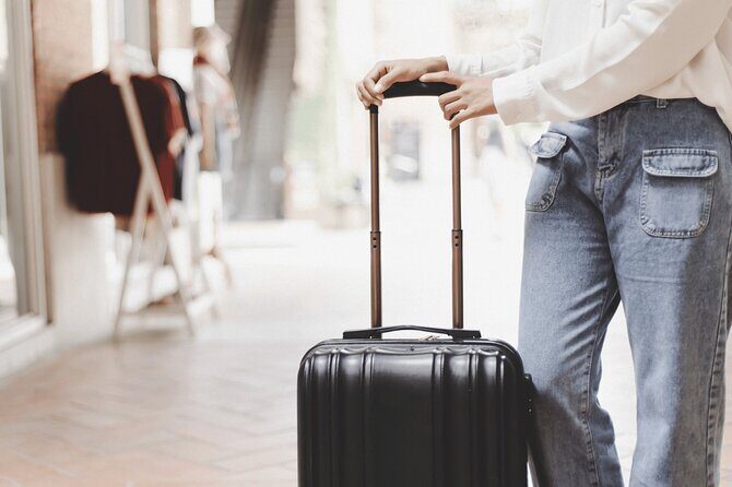 Paris: Luggage Storage close to Louvre Museum - Who This Storage Stop Fits Best