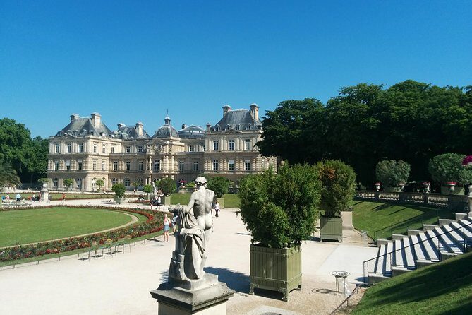 Paris Luxembourg Gardens Highlights Small-Group Walking Tour - How the garden design works: hedgerows, flowerbeds, and statues