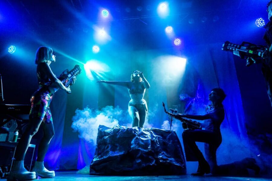 Paris : Madame Arthur Cabaret Show & Club Entry Ticket - Etiquette, Rules, and What to Expect in the Room