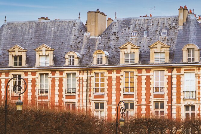 Paris (Marais District) Scavenger Hunt and Self-Guided Tour - Place des Vosges: where you’ll start the “look closer” phase