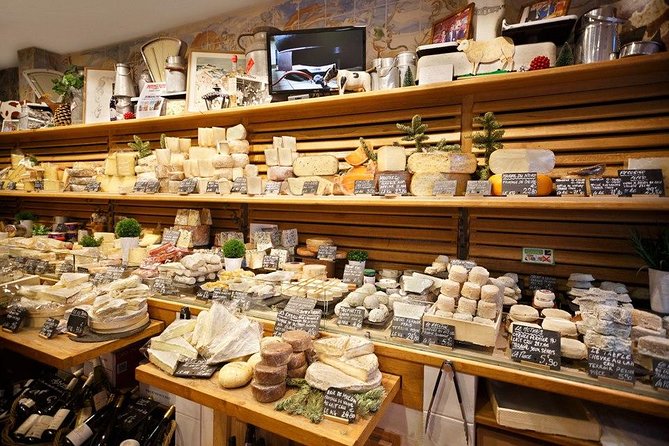 Paris Marché d’Aligre Walking Tour with Chocolate and Cheese Tasting - Why the guide matters more than you think