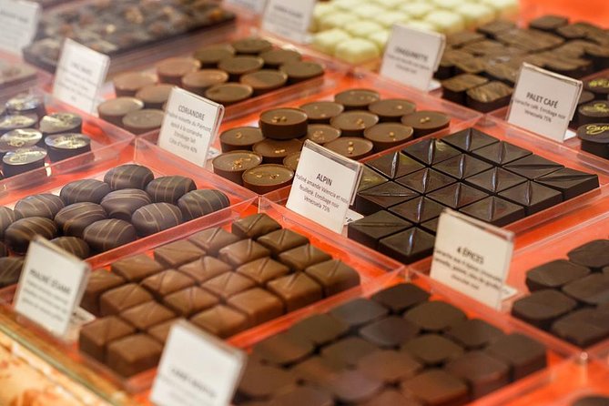 Paris Marché d’Aligre Walking Tour with Chocolate and Cheese Tasting - The tastings you get: cheese, chocolate, wine or soda, and lunch