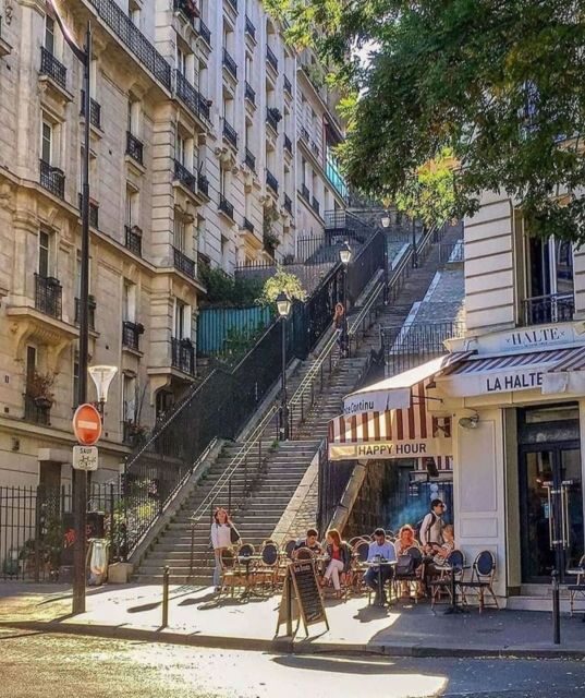 Paris: Montmartre Hill & Sacré-Cœur Guided Walking Tour - Key Things You’ll Notice on This Montmartre Walk