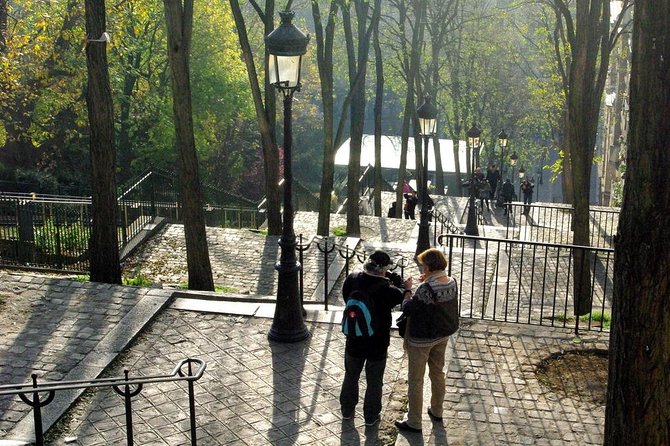 Paris Montmartre & Sacre Coeur Semi-Private Guided Tour 12ppl Max - Up the butte to Sacré-Cœur: the payoff and what to expect