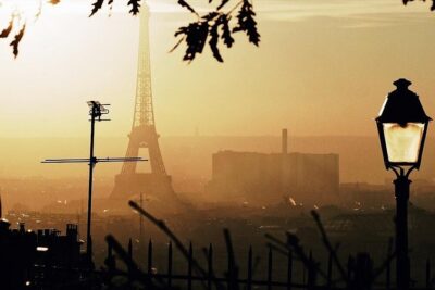 Paris Montmartre & Sacre Coeur Semi-Private Guided Tour 12ppl Max - Montmartre’s “main characters”: Moulin Rouge, Van Gogh, and Place du Tertre