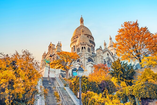 Paris (Montmartre) Scavenger Hunt and Sights Self-Guided Tour - Starting at Blanche (75018) and making the app behave