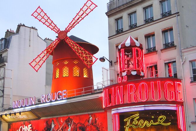 Paris (Montmartre) Scavenger Hunt and Sights Self-Guided Tour - Moulin Rouge stop: getting into the game immediately