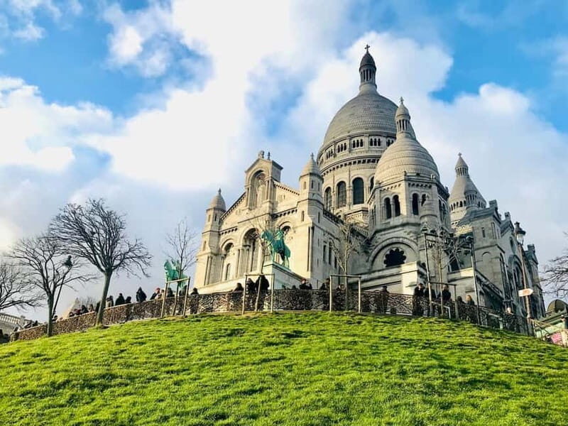 Paris: Montmartre. The old artist village+its unique charm. - The 18th Arrondissement Segment: More Than a View Stop
